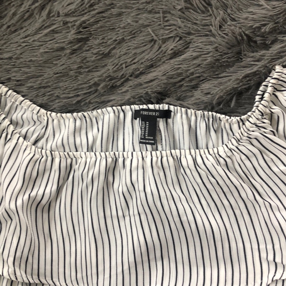 Cropped top - Picture 2 of 2